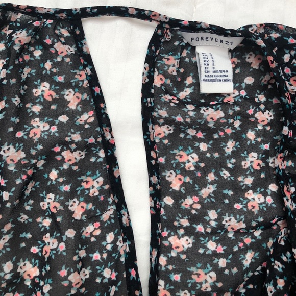 Forever 21 Black Floral Chiffon Blouse - Picture 3 of 3